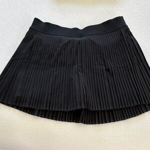 lululemon athletica Black Pleated Athletic Skirt Sz 6